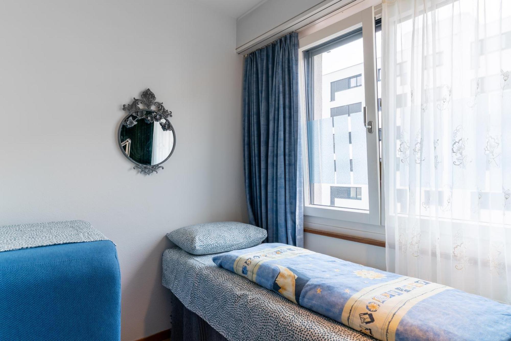 Apartment Bright Flat With Workspace Near Downton